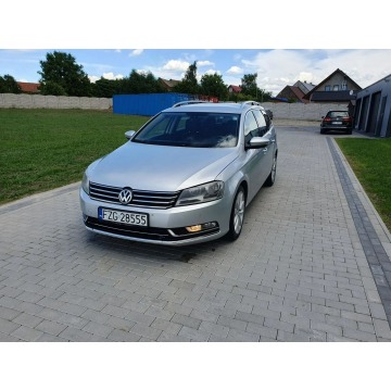 Volkswagen Passat 2010,  2.0 diesel, automat - Na sprzedaż za 19 500 zł - Strobice - zdjęcie 2