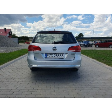 Volkswagen Passat 2010,  2.0 diesel, automat - Na sprzedaż za 19 500 zł - Strobice - zdjęcie 8
