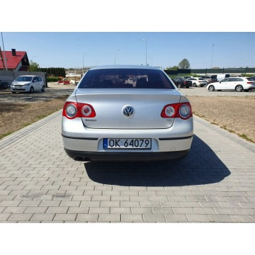 Volkswagen Passat  Sedan/Limuzyna 2007,  1.9 diesel - Na sprzedaż za 7 999,00 zł - Strobice - zdjęcie 8