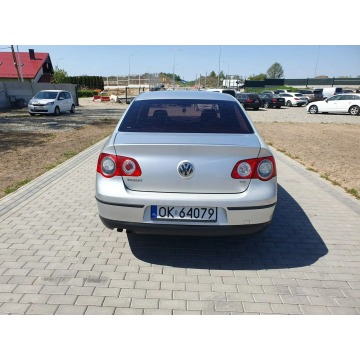 Volkswagen Passat  Sedan/Limuzyna 2007,  1.9 diesel - Na sprzedaż za 7 999,00 zł - Strobice - zdjęcie 7
