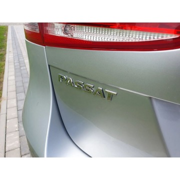 Volkswagen Passat 2010,  2.0 diesel, automat - Na sprzedaż za 19 500 zł - Strobice - zdjęcie 12