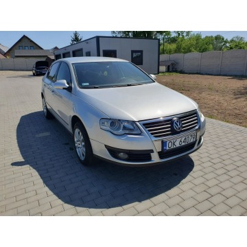 Volkswagen Passat  Sedan/Limuzyna 2007,  1.9 diesel - Na sprzedaż za 7 999,00 zł - Strobice - zdjęcie 11