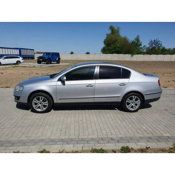 Volkswagen Passat  Sedan/Limuzyna 2007,  1.9 diesel - Na sprzedaż za 7 999,00 zł - Strobice - zdjęcie 3