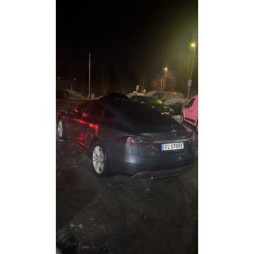 Tesla Model S  Sedan/Limuzyna 2015 elektryczny, automat - Na sprzedaż za 80 000 zł - Lublin - zdjęcie 7