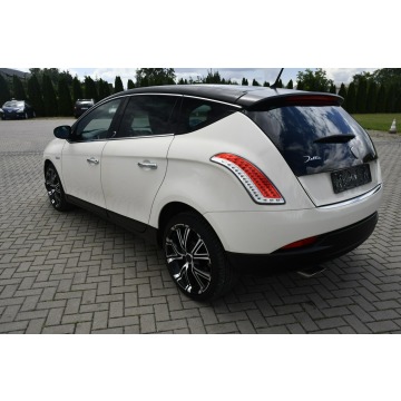 Lancia Delta  Hatchback 2008,  1.4 benzyna - Na sprzedaż za 13 900 zł - Kutno - zdjęcie 11