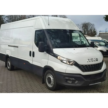 MAX długi furgon IVECO automat bardzo ładny