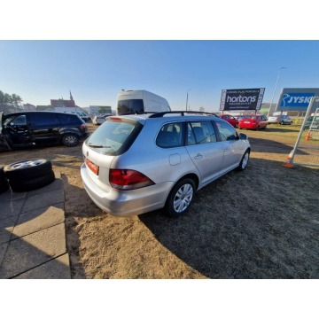 Volkswagen Golf VI Kombi 1.6 TDI 105KM | 2010 | Bezwypadkowy