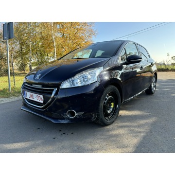 Peugeot 208 - 2014