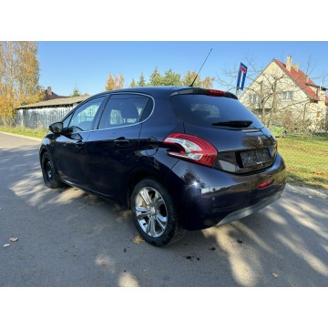 Peugeot 208  Hatchback 2014,  1.2 benzyna - Na sprzedaż za 13 500 zł - Radłów - zdjęcie 12