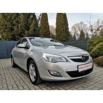 Opel Astra 2012,  1.6 benzyna - Na sprzedaż za 24 900 zł - Strzegom - zdjęcie 3