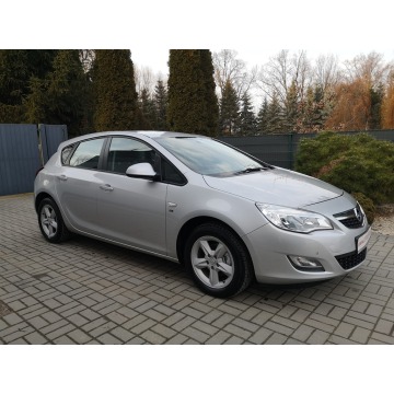 Opel Astra 2012,  1.6 benzyna - Na sprzedaż za 24 900 zł - Strzegom - zdjęcie 4