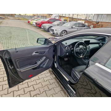 Mercedes - Benz CLA-klasa  Sedan/Limuzyna 2015,  2.0 benzyna, automat - Na sprzedaż za 77 900 zł - Żory - zdjęcie 12