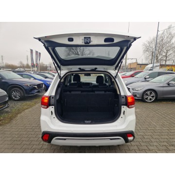 Mitsubishi Outlander  SUV 2018,  2.0 benzyna, automat - Na sprzedaż za 74 900 zł - Żory - zdjęcie 9