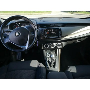 Alfa Romeo Giulietta  Liftback 2015,  1.6 diesel - Na sprzedaż za 34 900 zł - Tychy - zdjęcie 10
