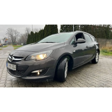 Opel Astra - 1.4 Turbo 140 ps automat kamera navi podgrz fotele serwis