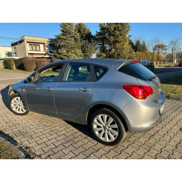 Opel Astra  Liftback 2013,  1.4 benzyna - Na sprzedaż za 24 900 zł - Tychy - zdjęcie 4