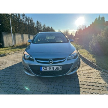 Opel Astra  Liftback 2013,  1.4 benzyna - Na sprzedaż za 24 900 zł - Tychy - zdjęcie 2