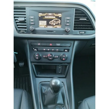 Seat Leon  Liftback 2018,  1.2 benzyna - Na sprzedaż za 49 900 zł - Tychy - zdjęcie 12