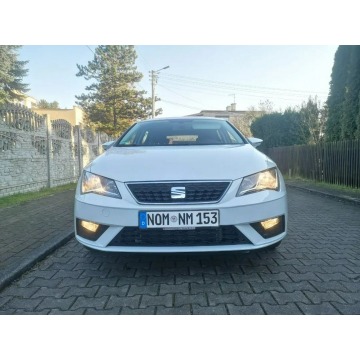 Seat Leon  Liftback 2018,  1.2 benzyna - Na sprzedaż za 49 900 zł - Tychy - zdjęcie 2
