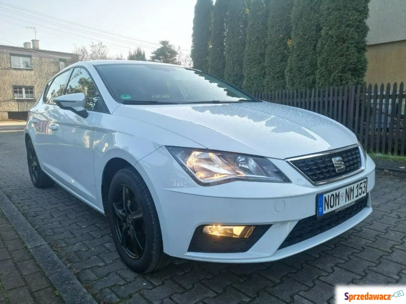 Seat Leon  Liftback 2018,  1.2 benzyna - Na sprzedaż za 49 900 zł - Tychy