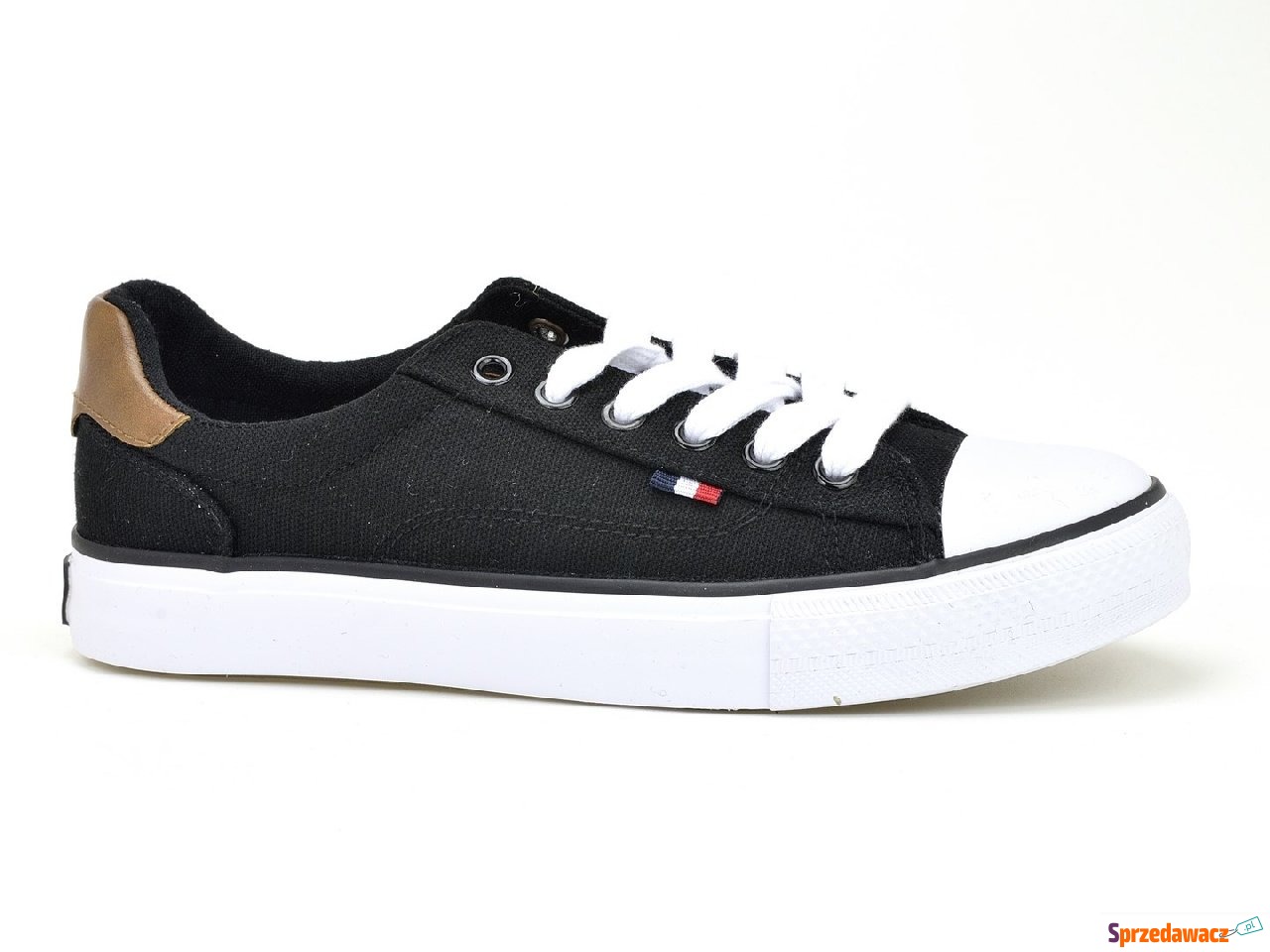 Trampki American Club  LH 78/23...