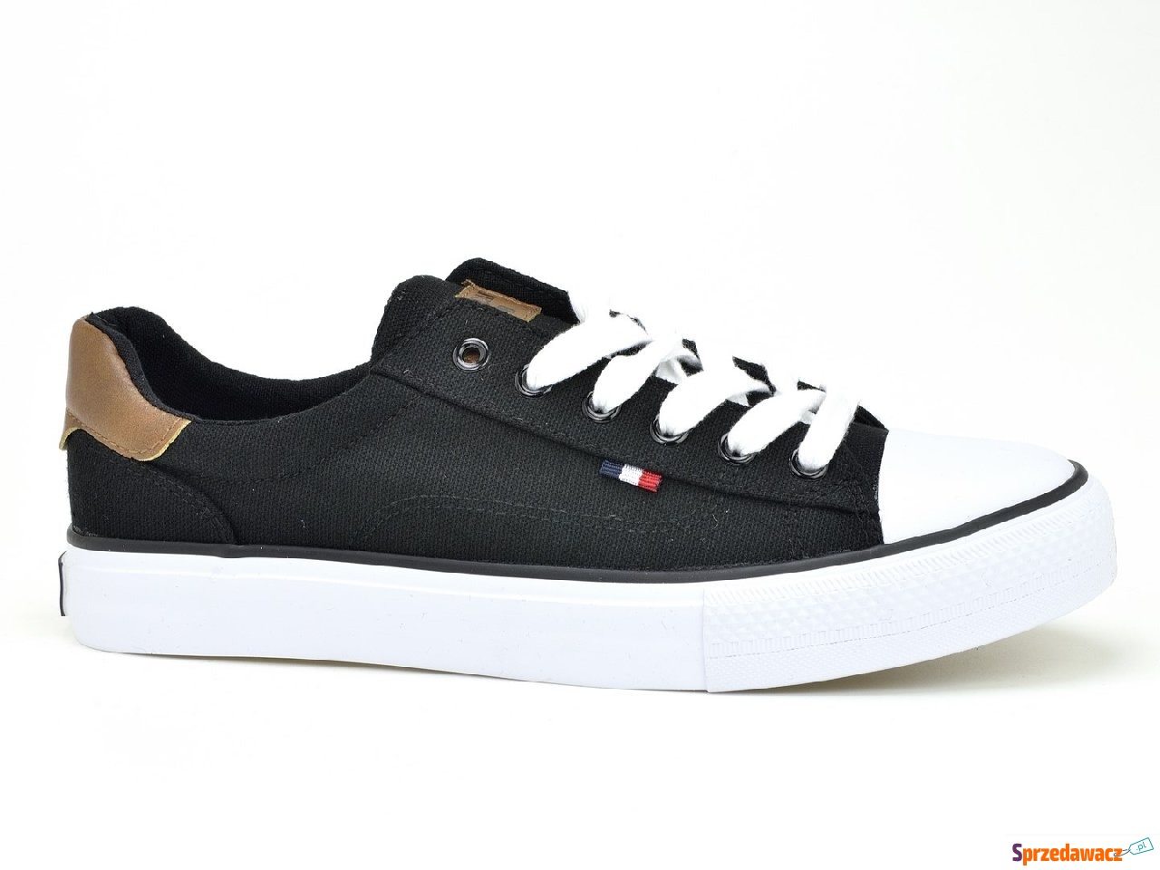 Trampki American Club  LH 77/23...