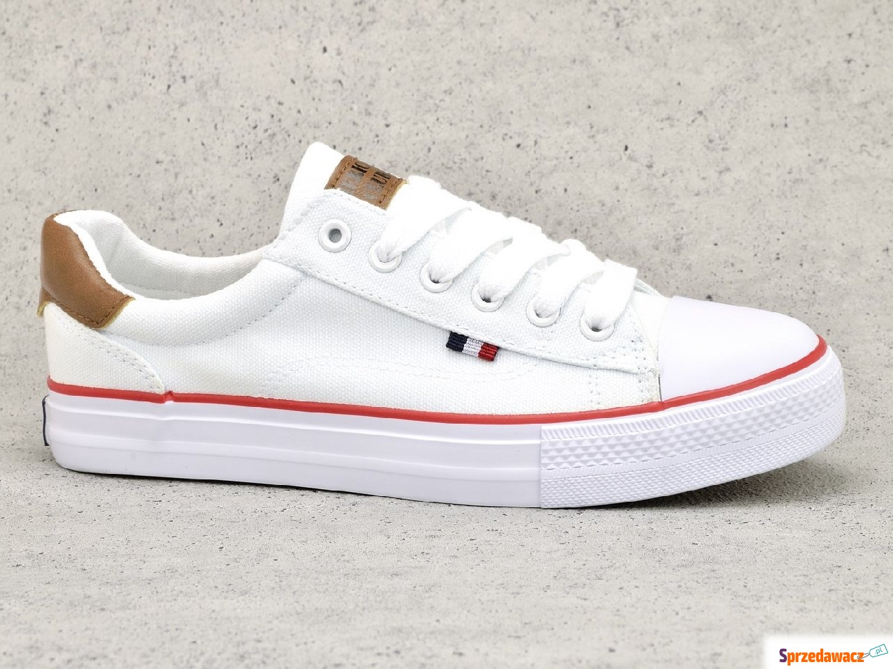 Trampki American Club  LH 79/23...