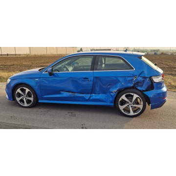 Audi A3  Hatchback 2016,  1.4 benzyna - Na sprzedaż za 33 999 zł - Pleszew - zdjęcie 7