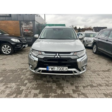 Mitsubishi Outlander - Hybryda Niski przebieg zaledwie 33tys