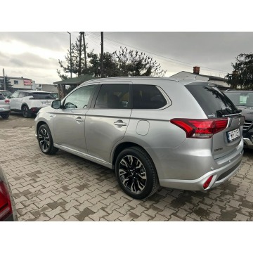Mitsubishi Outlander  SUV 2018,  2.0 hybryda, automat - Na sprzedaż za 85 900 zł - Psary Małe - zdjęcie 8