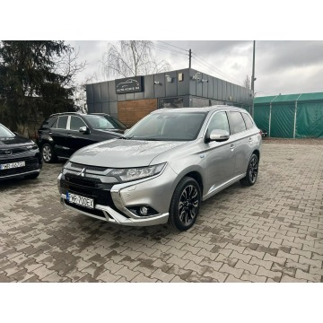Mitsubishi Outlander  SUV 2018,  2.0 hybryda, automat - Na sprzedaż za 85 900 zł - Psary Małe - zdjęcie 6