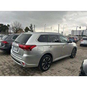 Mitsubishi Outlander  SUV 2018,  2.0 hybryda, automat - Na sprzedaż za 85 900 zł - Psary Małe - zdjęcie 10