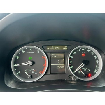 Skoda Roomster  Minivan/Van 2009,  1.4 benzyna+LPG - Na sprzedaż za 13 900 zł - Psary Małe - zdjęcie 5