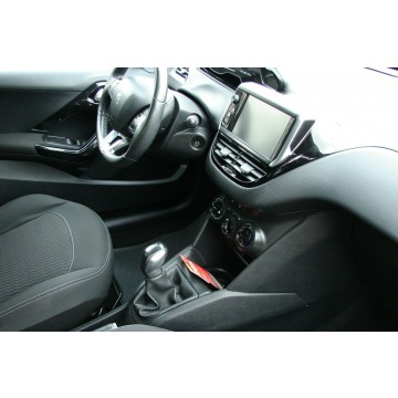 Peugeot 208  Hatchback 2017,  1.2 benzyna - Na sprzedaż za 25 900 zł - Piła - zdjęcie 11