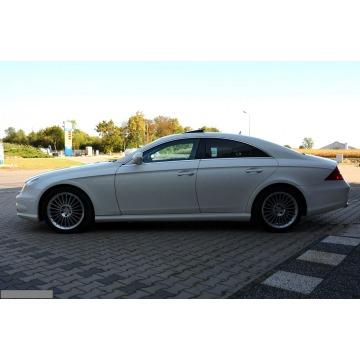 Mercedes - Benz CLS-klasa  Coupe/Sportowy 2007,  5.5 benzyna, automat - Na sprzedaż za 109 777 zł - Przasnysz - zdjęcie 9