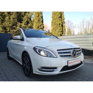 Mercedes - Benz  2013,  1.8 diesel - Na sprzedaż za 32 900 zł - Strzegom - zdjęcie 5