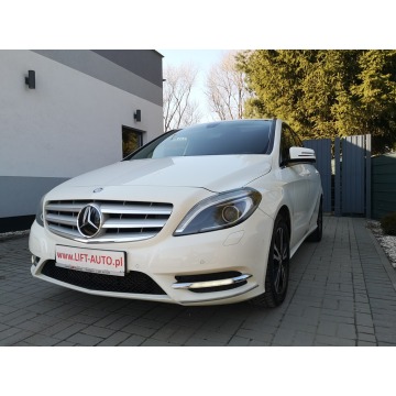 Mercedes - Benz  2013,  1.8 diesel - Na sprzedaż za 32 900 zł - Strzegom - zdjęcie 2