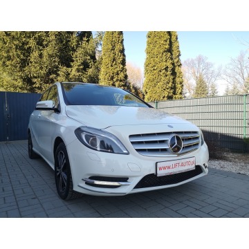 Mercedes - Benz  2013,  1.8 diesel - Na sprzedaż za 32 900 zł - Strzegom - zdjęcie 6