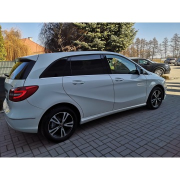 Mercedes - Benz  2013,  1.8 diesel - Na sprzedaż za 32 900 zł - Strzegom - zdjęcie 8