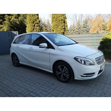 Mercedes - Benz  2013,  1.8 diesel - Na sprzedaż za 32 900 zł - Strzegom - zdjęcie 7