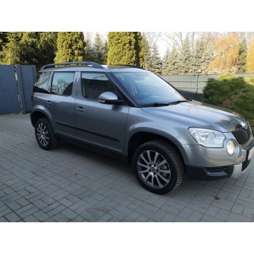 Skoda Yeti 2011,  2.0 diesel, automat - Na sprzedaż za 32 900 zł - Strzegom - zdjęcie 4