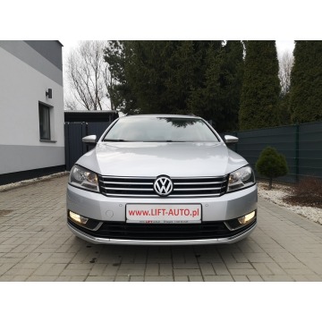 Volkswagen Passat 2011,  2.0 diesel, automat - Na sprzedaż za 29 900 zł - Strzegom - zdjęcie 2