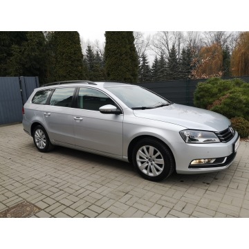 Volkswagen Passat 2011,  2.0 diesel, automat - Na sprzedaż za 29 900 zł - Strzegom - zdjęcie 4