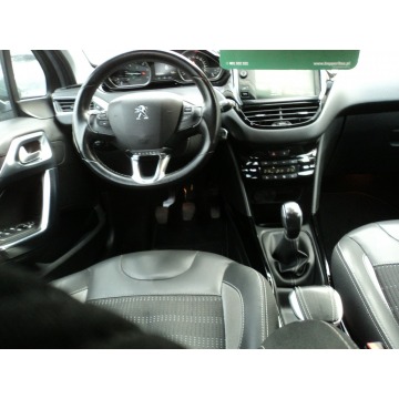 Peugeot 2008  Hatchback 2016,  1.6 diesel - Na sprzedaż za 31 500 zł - Lublin - zdjęcie 9