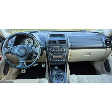 Lexus IS  Liftback 2002,  3.0 benzyna, automat - Na sprzedaż za 29 900 zł - Szaniec - zdjęcie 8