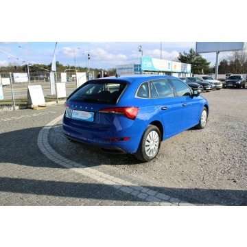 Skoda Scala  Hatchback 2021,  1.0 benzyna - Na sprzedaż za 45 901 zł - Warszawa - zdjęcie 4