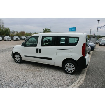 Fiat Doblo  Kombi 2019,  1.2 diesel - Na sprzedaż za 32 899 zł - Warszawa - zdjęcie 9