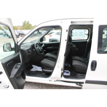 Fiat Doblo  Kombi 2019,  1.2 diesel - Na sprzedaż za 32 899 zł - Warszawa - zdjęcie 12