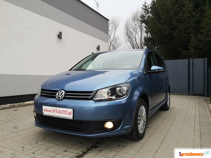 Volkswagen Touran 2013,  1.2 benzyna - Na sprzedaż za 29 900 zł - Strzegom