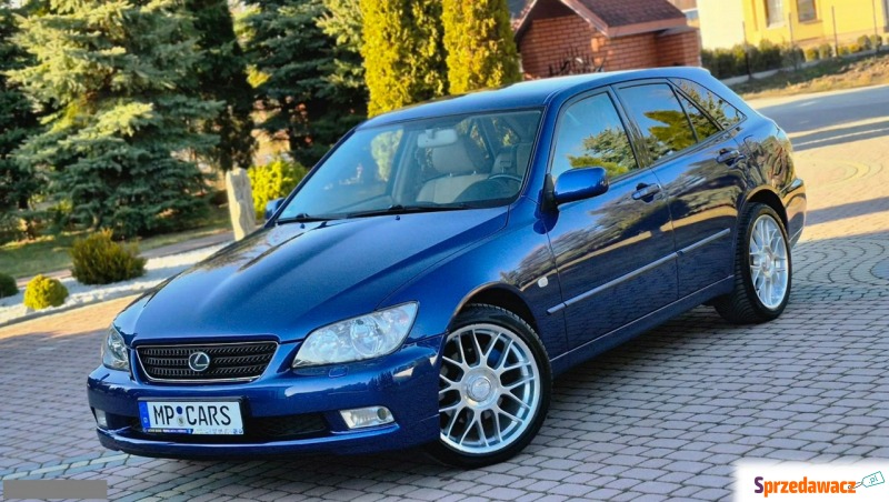 Lexus IS  Liftback 2002,  3.0 benzyna, automat - Na sprzedaż za 29 900 zł - Szaniec